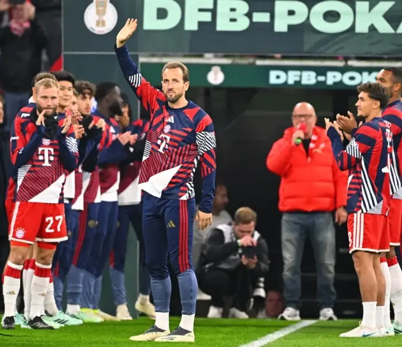 Harry Kane se alzó con la distinción del Balón de Oro.