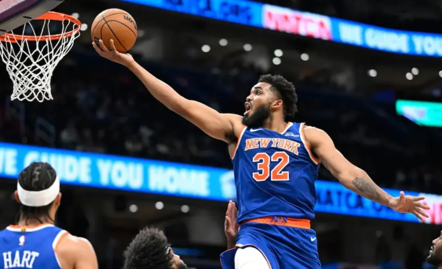 Karl Towns asustó a todos cuando abandonó el partido contra Bulls en primer cuarto.    Ap