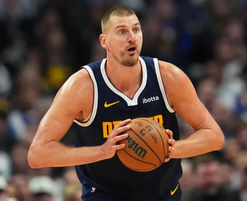 Nikola Jokic registró su triple-doble número 200.  Ap