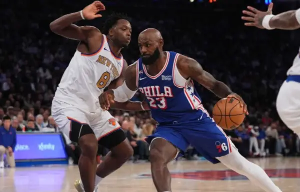 LeBron James y Sixers  disfrutaron   gran apertura de temporada contra los Knicks.  Ap
