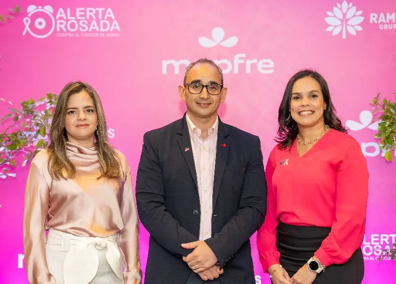 Natacha Quiterio,  Carlos Pimentel y Vanessa Caminero.