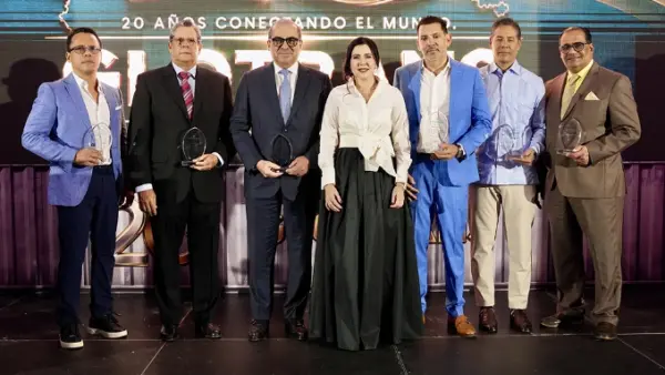 Durante el evento  se reconoció  a personas, clientes y aliados que forman parte de la trayectoria de Glotrans.