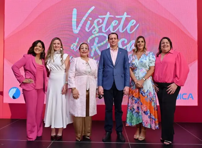 Leonelda Castillo, Cecilia Buchanán, Rosa Santos, Miguel Andrés Lama, Christina Pimentel y Laurina Rodríguez.