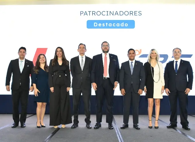 José Guillermo López, Luisa Gómez, Stephanie Hernández, Juan Mendoza, Enmanuel Cedeño,  Carlos J. Rijo Montás, Antonia Durán y Omar Bairán.