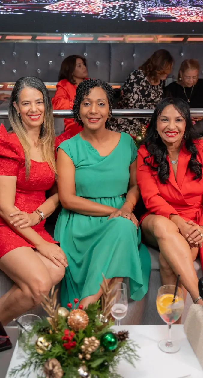 Dianelys Cid, Angelquis Aquino y Jeanny Ramírez.