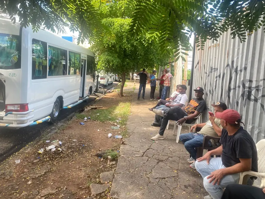 Transportistas cuestionan aumento del marbete y piden equidad fiscal: “El pueblo está cansado de tantos sacrificios”