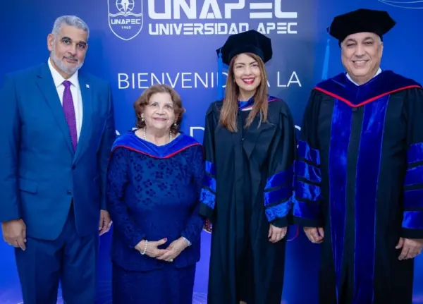 Carlos Ortega, Altagracia Núñez Batista, Elsa María Moquete y  Erik Pérez Vega, rector.
