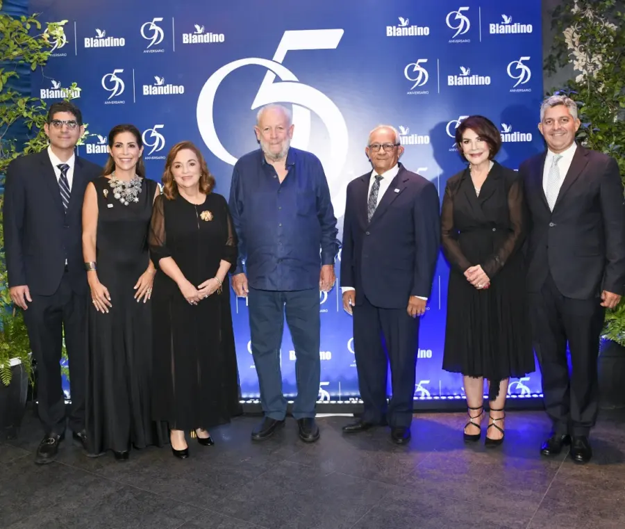 Fernando Arredondo, María Arredondo, Virginia Arredondo, Freddy Ginebra, Franklin Mejía, Marianela Arredondo y Jesús Arredondo.