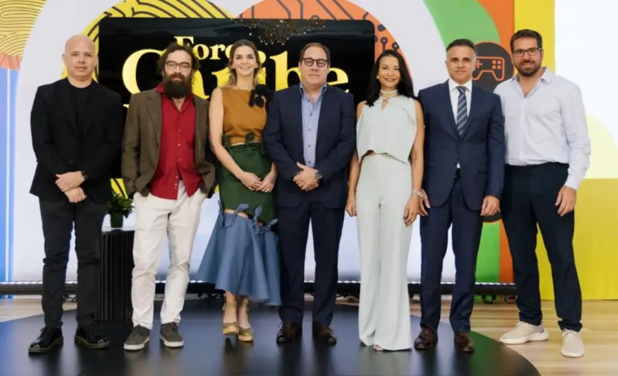 Ángel Rosario, Diego Plazas, Pamela Pitizia, Diego García, Arlette Palacio, José Grateraux y Pablo Izquierdo.