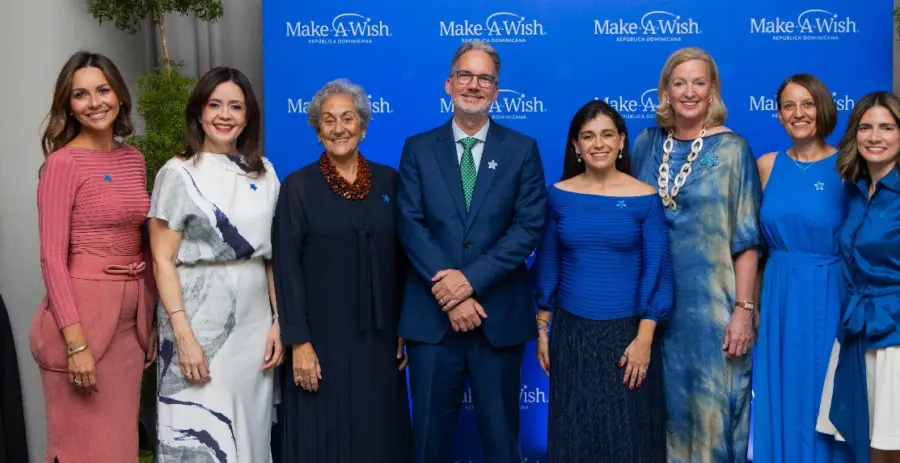 María Paola Vanegas, Gerty Valerio, Vilma Arbaje, Mario E. Pujols, María Camila Grisales, Dorothee van Vredenburch, Jenny Cook y  Nicole Rizik.