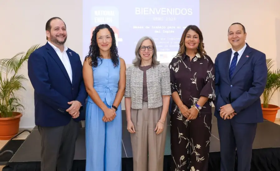 Representantes de ambas entidades durante el encuentro.