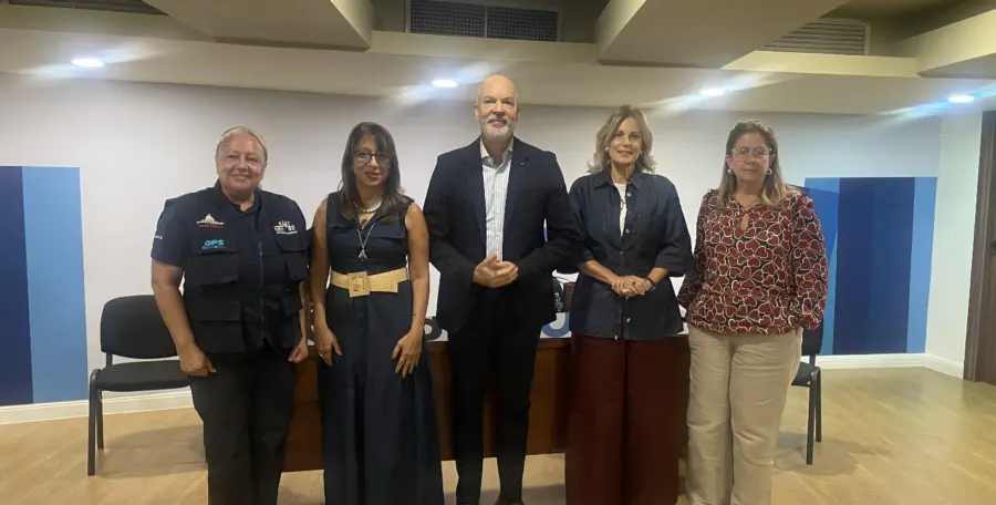 Equipo de psicólogos, miembros de AMPE.
