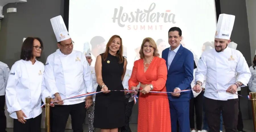 Cruz Castillo, Edgar Severino, Olga García, Marcelle Álvarez, Raymond Arias y  Nicolás Garate.