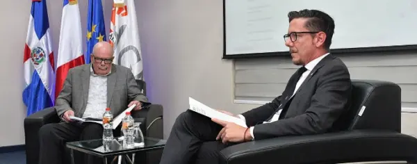 Representantes de ambas instituciones.