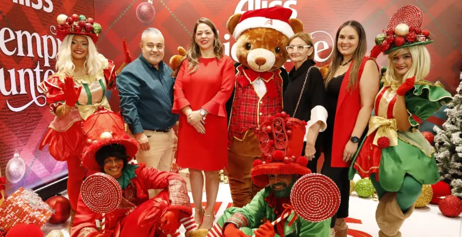 Ignacio Salazar, Sandra Infante, Licha  Constantino y Lourdes Morales.