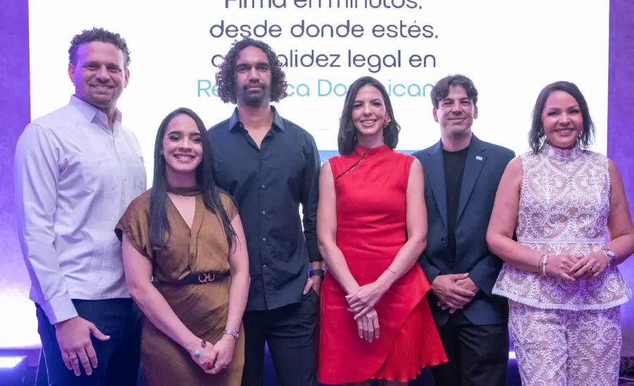 Irving Rivas, Emily Pérez, Joel Monegro, Gabriela Gómez, Piero Gómez y Erika Padován.