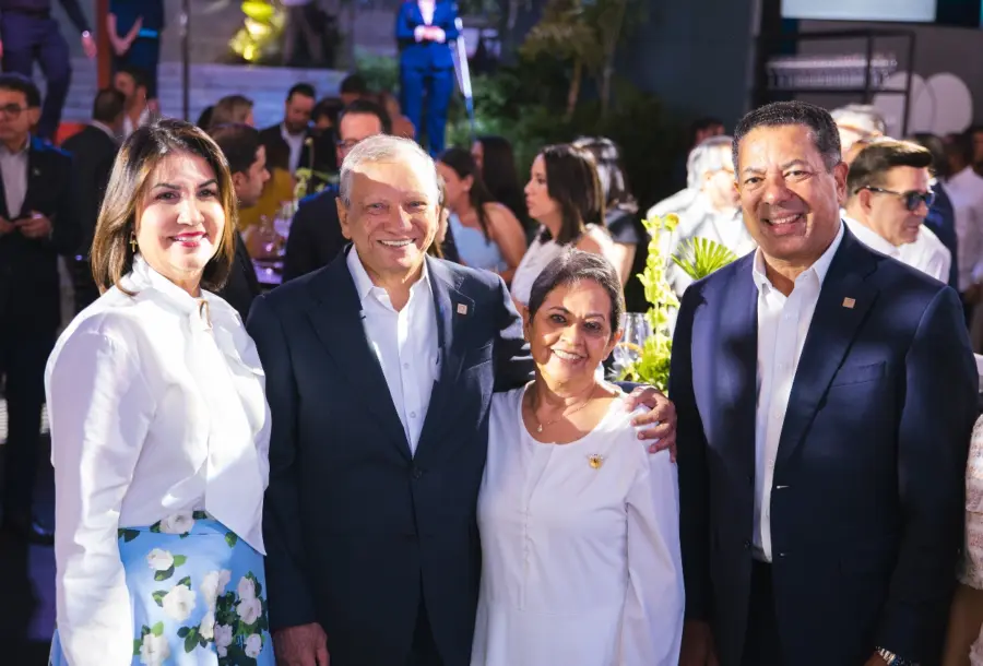 Ana Pou, Leonardo Aguilera, Carmen Quijano e Ysidro García.