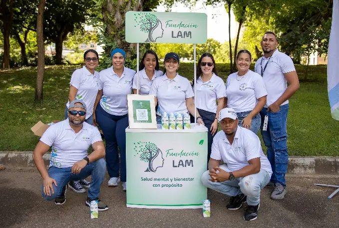 La caminata reunió a familias, profesionales de la salud, instituciones y organizaciones.