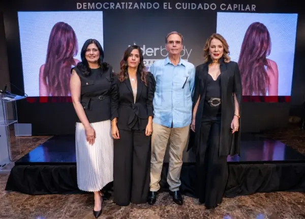 Elena Díaz, Madelyn Martínez, José Miguel González Cuadra y Milagros Germán.