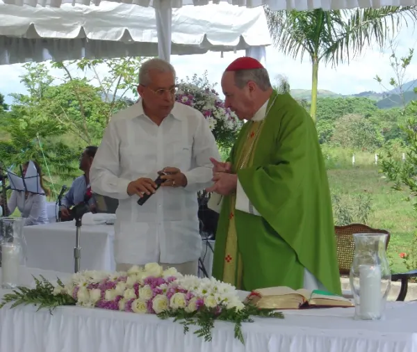 Ejecutivo de la empresa, durante la misa de acción de gracias.