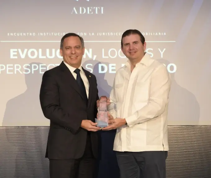 Henry Molina y Andrés Marranzini Grullón.