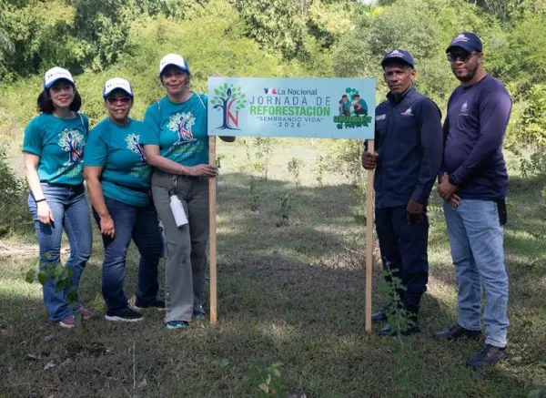 Colaboradores durante la jornada.