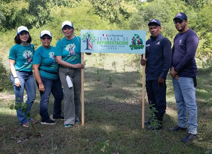 Colaboradores durante la jornada.