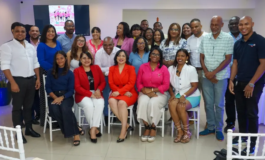 Yulibelys Wandelpool, junto a personalidades luego de la conferencia.
