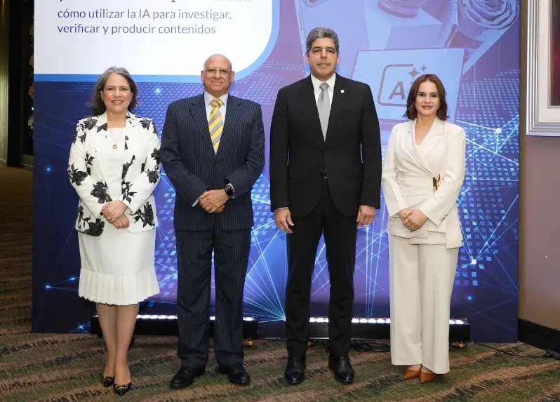 Yara Hernández, Renato González, José Luis Ventura y Ridalbi Mateo.