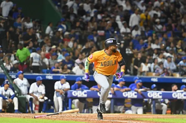 El Cibao en imágenes: Águilas y Gigantes en acción