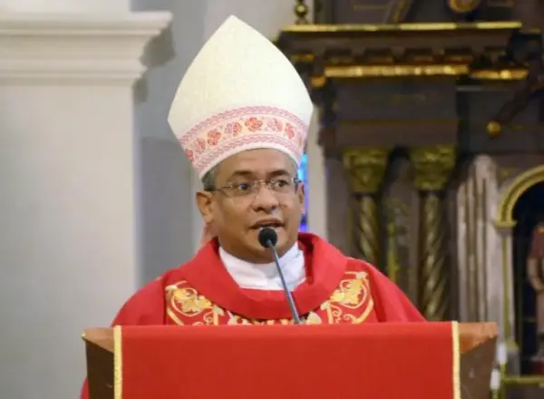 Obispo Auxiliar de la Arquidiócesis de Santiago, monseñor Amaury Rosario Henríquez.