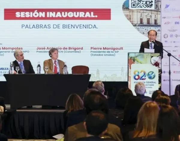La asamblea reúne a  directores, editores, periodistas y y ejecutivos de medios de comunicación.