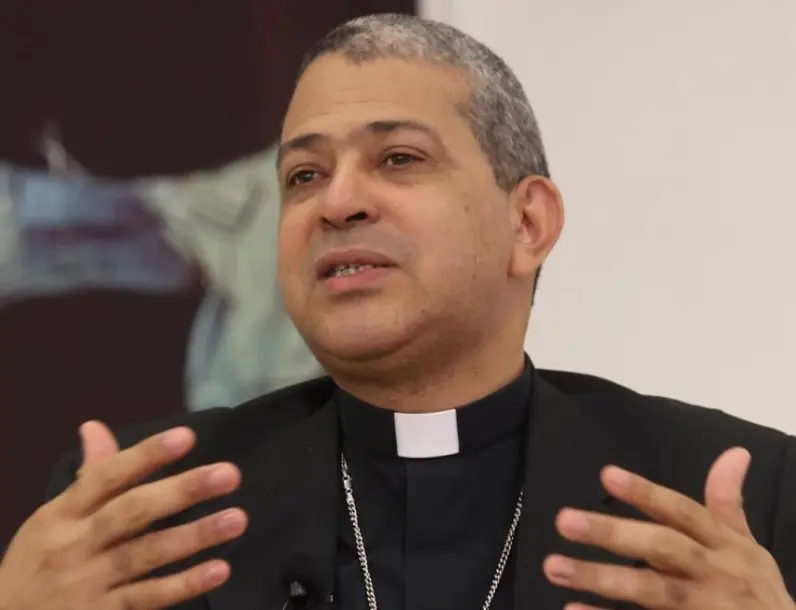 Monseñor Francisco Ozoria espera que que el Papa acepte su renuncia