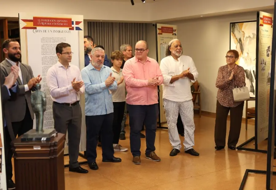 Exposición en la Casa Club del Centro Español de Santiago.