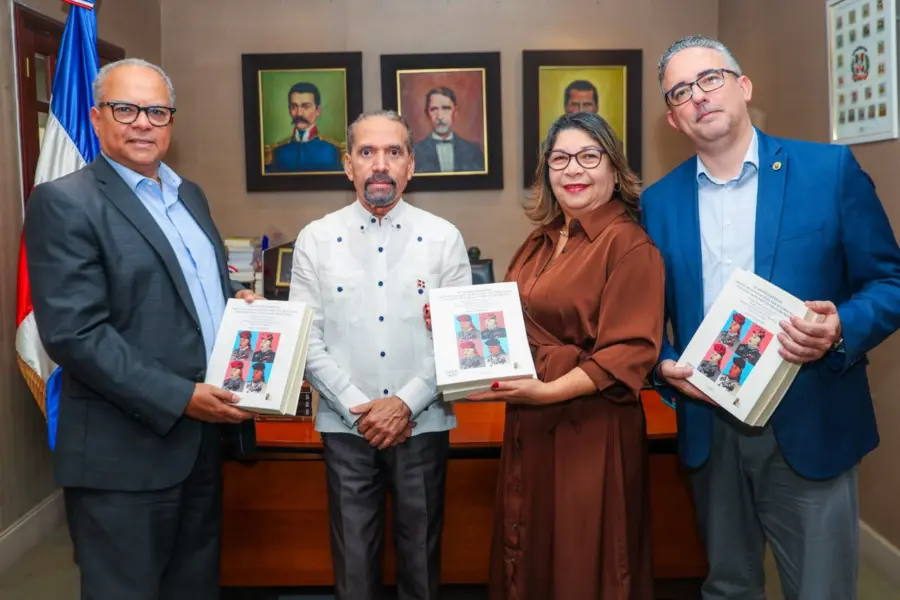 Alejandro Moscoso Segarra, Juan Pablo Uribe,Rosa Luisa Fernández y Salvador Pancorbo.