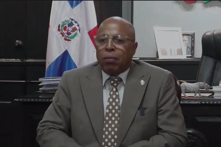 Alfredo Pacheco durante rueda de prensa