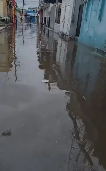 Lluvias inundan calles de Tamayo y limitan actividades comerciales