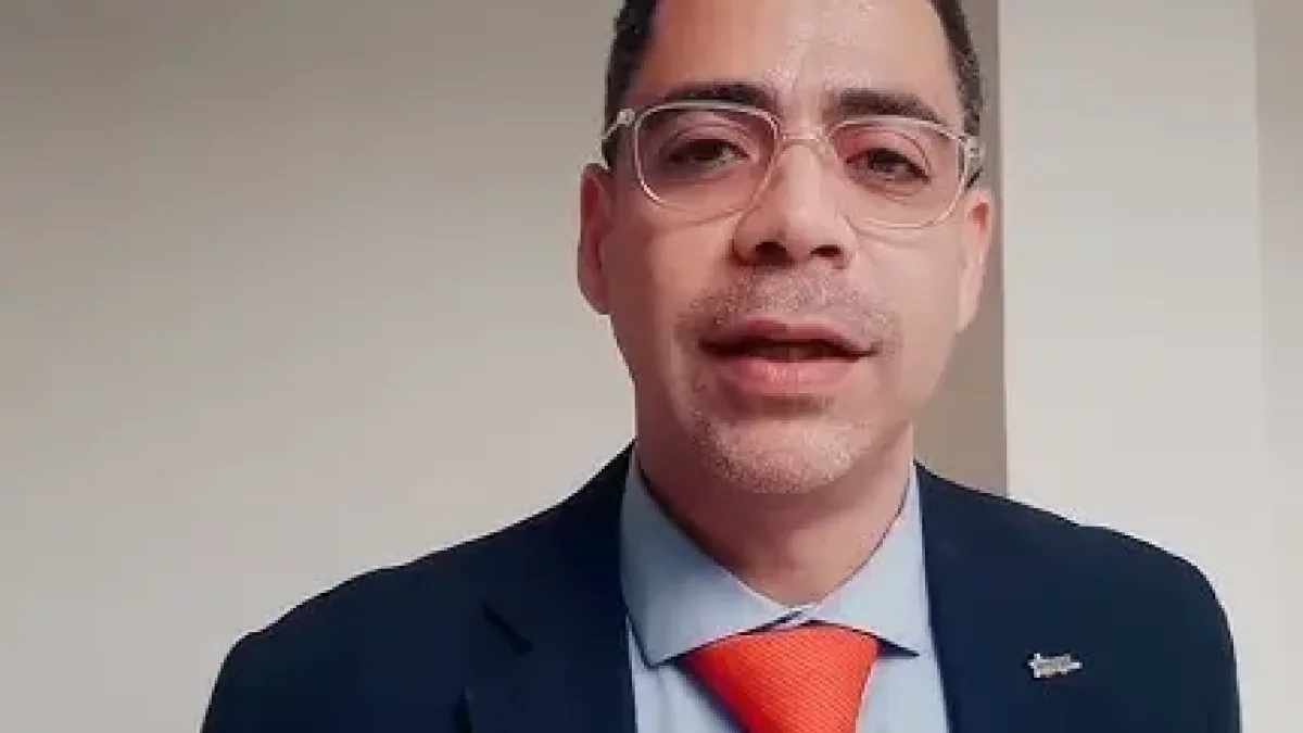 Educador advierte sobre el riesgo de que los estudiantes dejen de pensar por usar inteligencia artificial