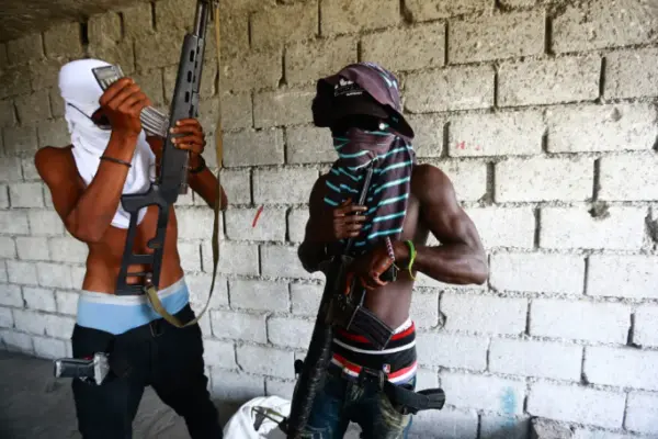 Cómo llegan las armas a las bandas de Haití pese al embargo internacional