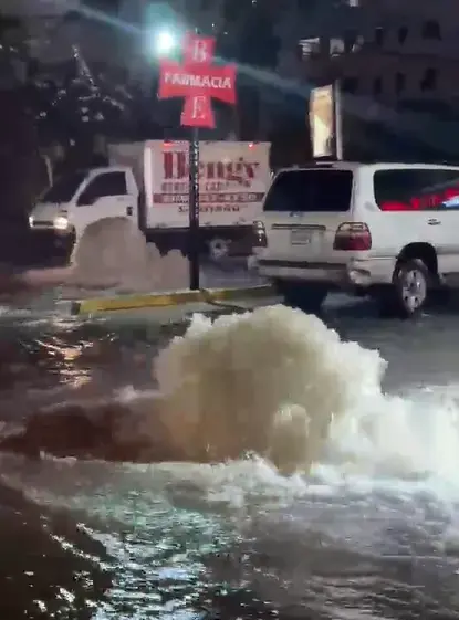 Intensas lluvias provocan inundaciones en Santiago y Navarrete