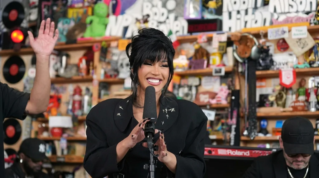 Cardi B en tiny desk