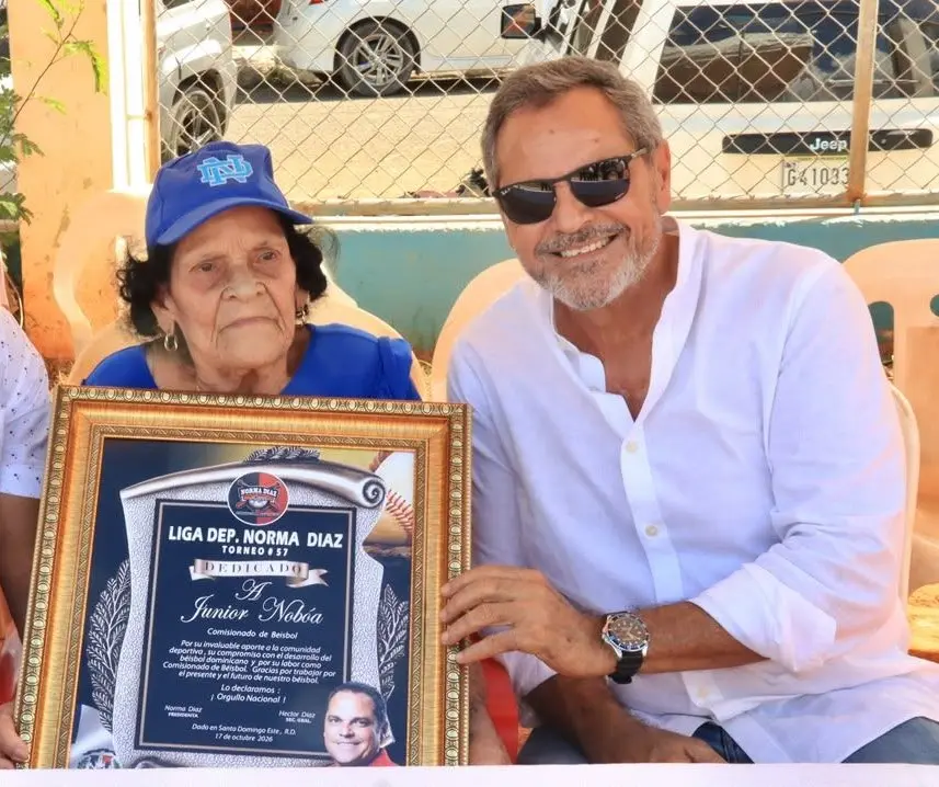 Junior Noboa junto a la entrenadora Norma Díaz