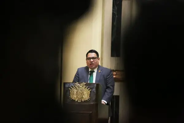 Fotografía de archivo del fiscal general de Bolivia, Roger Mariaca, durante su posesión el 22 de octubre de 2024, en La Paz (Bolivia). EFE/ Luis Gandarillas