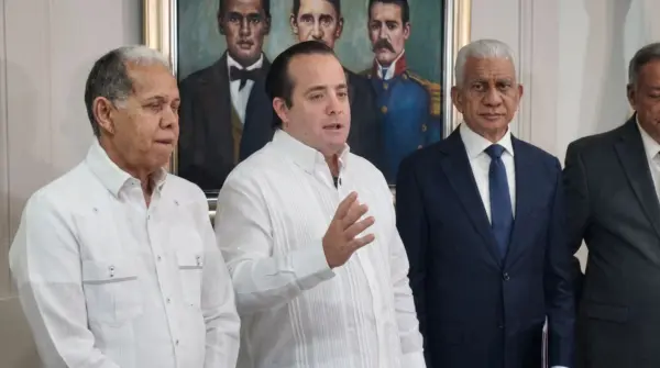 El ministro de la Presidencia, José Ignacio Paliza, afirmó que actualmente más de 10 mil efectivos militares permanecen desplegados en la frontera.