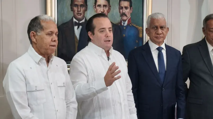 El ministro de la Presidencia, José Ignacio Paliza, afirmó que actualmente más de 10 mil efectivos militares permanecen desplegados en la frontera.
