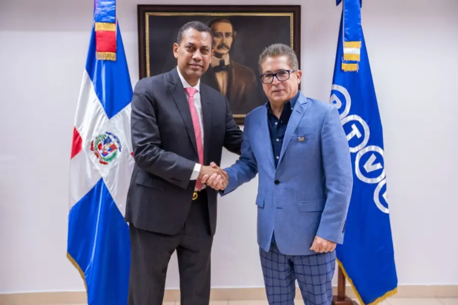 Guido Gómez Mazara e Iván Ruiz.
