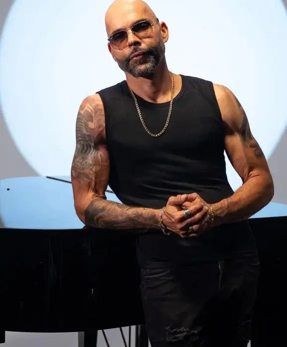 Gustavo Enrique Ormo, conocido artísticamente como Gus Ormo.