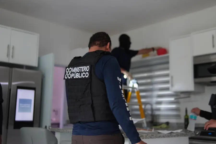 Miembros del Ministerio Público durante uno de los allanamientos