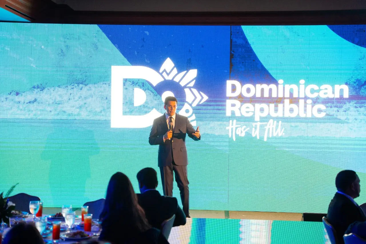 David Collado destaca en Texas el potencial de inversión y turismo de RD