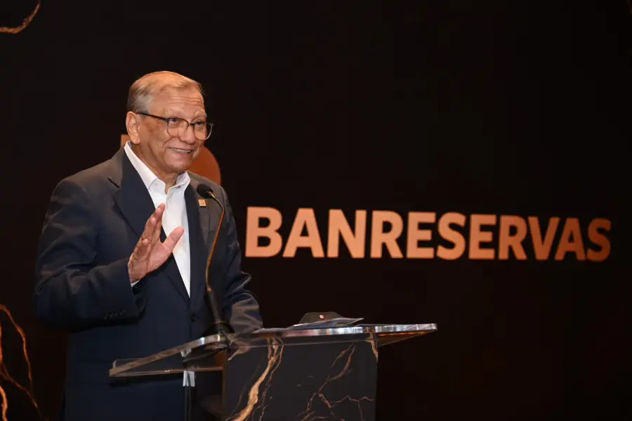 Presidente de Banreservas el doctor Leonardo Aguilera.